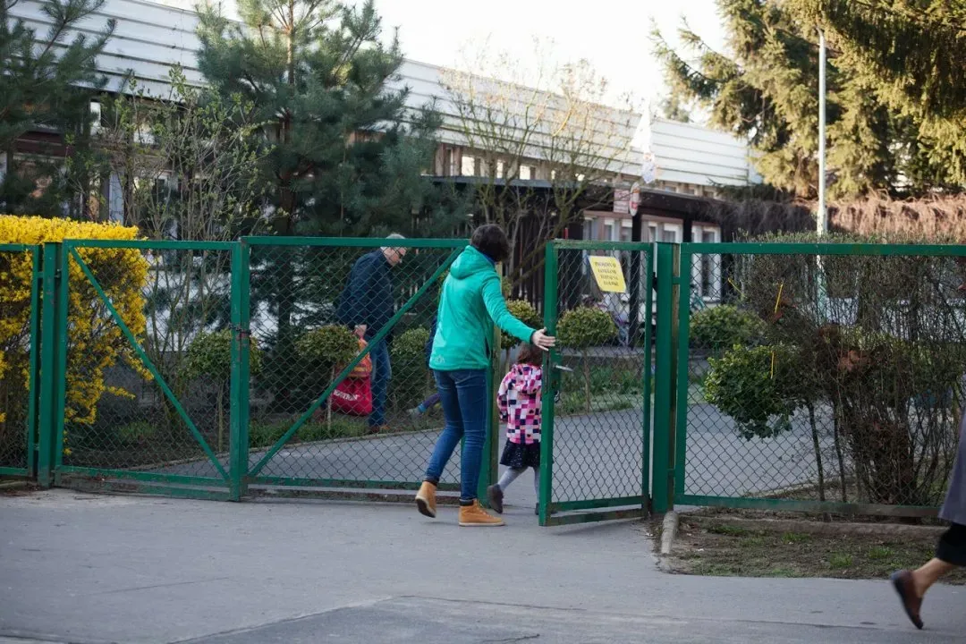 Zaniedbanie przedszkola: Matka wzywa policję