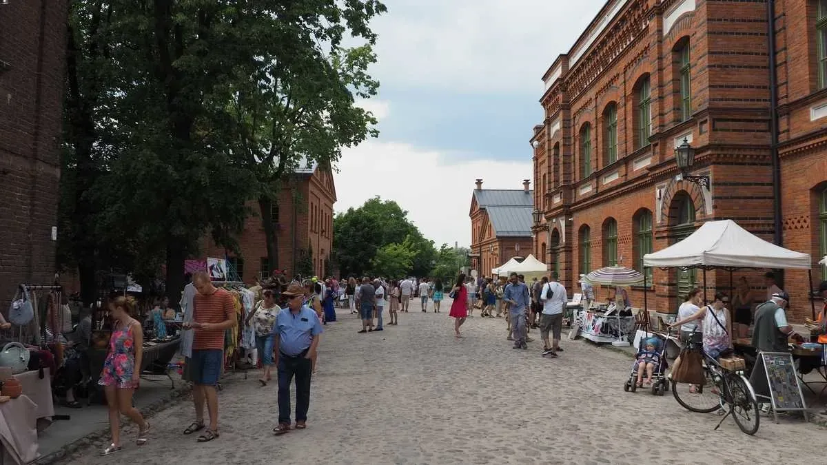 Spacer w Łodzi: Najlepsze Miejsca na Wczesną Wiosnę